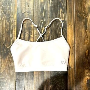CALIA women’s sports bra. Size XS. White. Adjustable straps. EUC